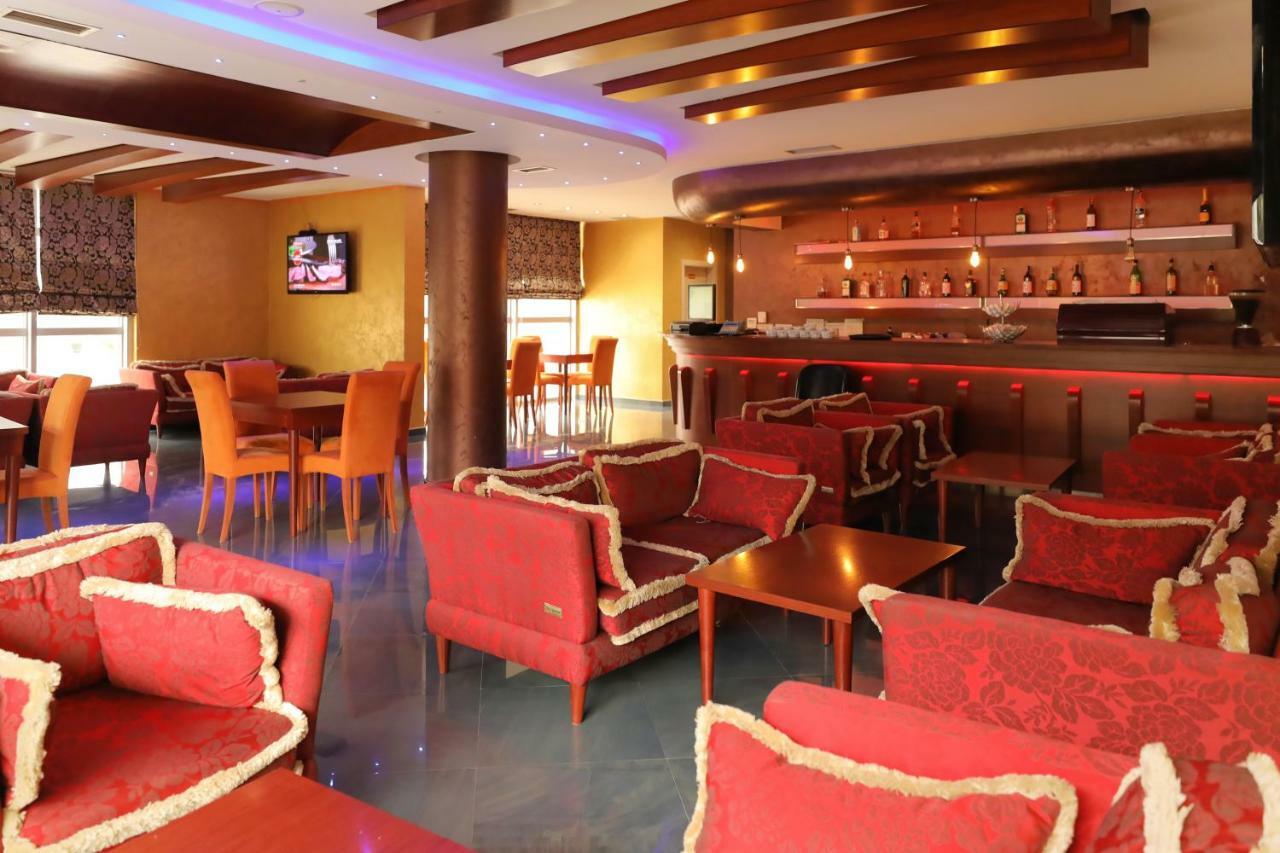 Hotel Gjuta Tirana Exterior foto